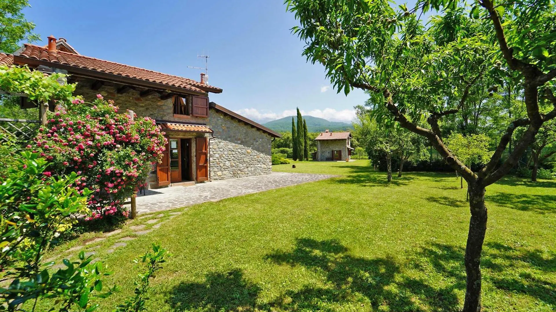 Villa Le Due Lune 6 Pax By Villasretreats Filattiera 0*,  Italy