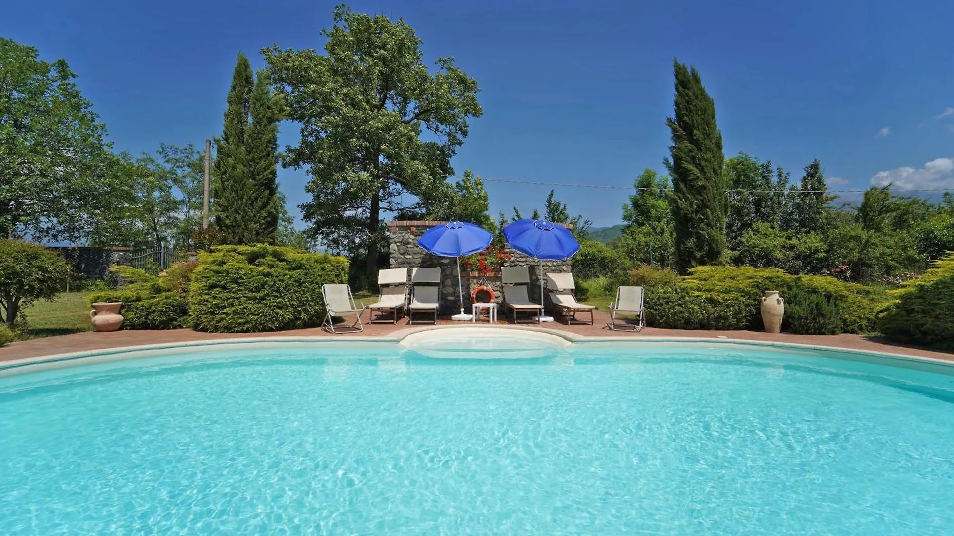 Villa Le Due Lune 6 Pax By Villasretreats Filattiera