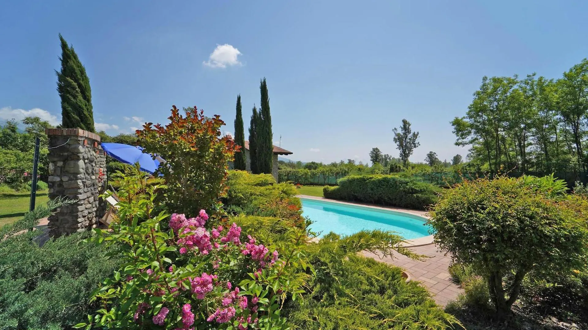 Villa Le Due Lune 6 Pax By Villasretreats Filattiera