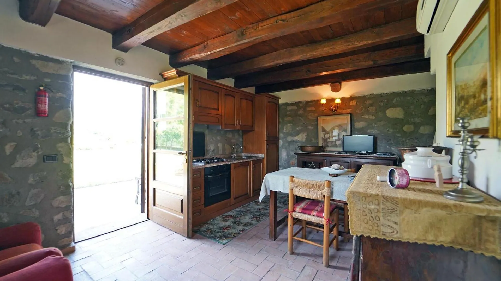 Villa Le Due Lune 6 Pax By Villasretreats Filattiera