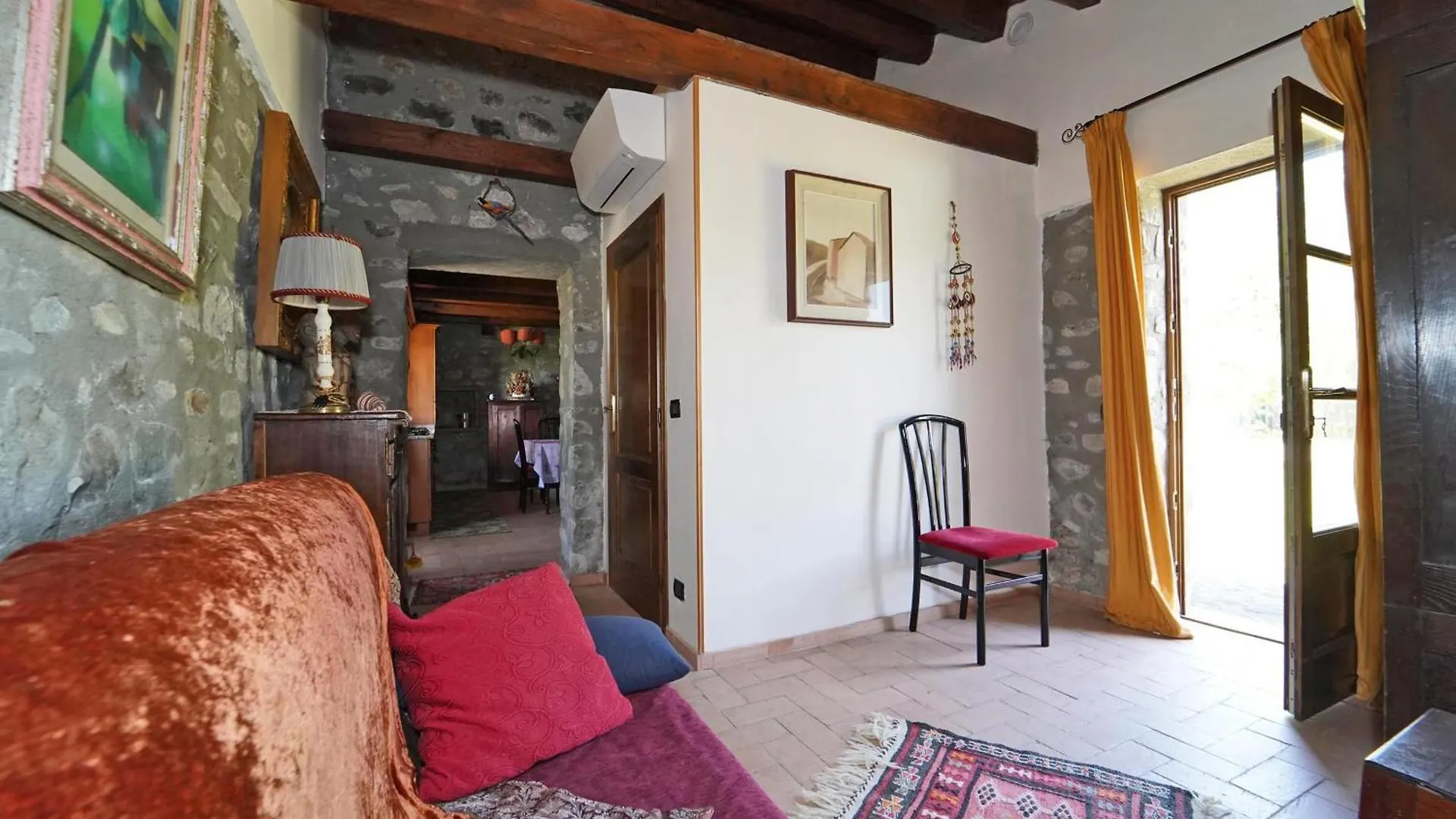 Villa Le Due Lune 6 Pax By Villasretreats Filattiera